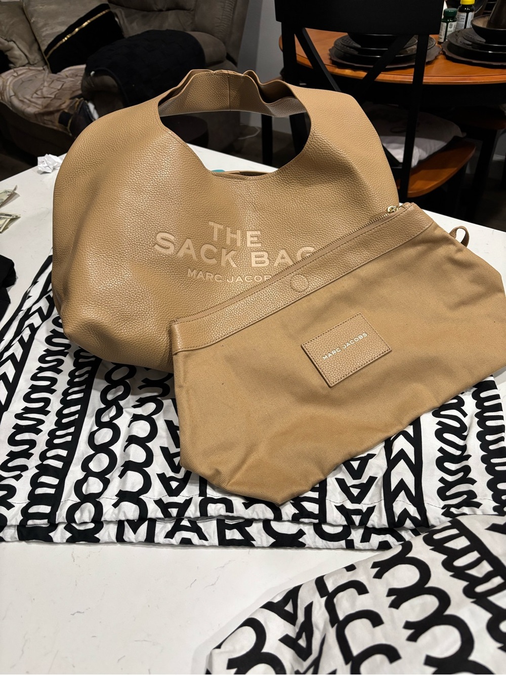 Marc Jacob - Picture 2 of 2